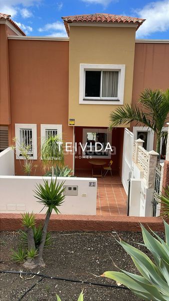 Foto f7526fc8-4221-4988-828d-d768412da764. Casa adossada amb aparcament piscina a Torviscas Centro y Alto Adeje