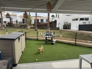 Casa adosada  Calle san andr�s. Piso reformado de 2 dormitorios con terraza, sol�rium y piscina
