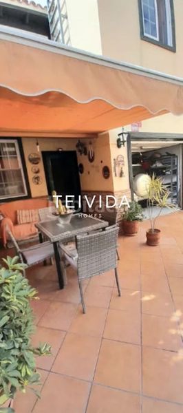 Foto d3f39a48-3b5c-4bf6-8ba1-d78ac1e7c670. Casa amb aparcament a Las Rosas Arona