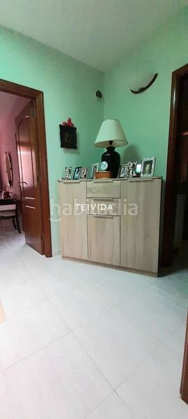 Foto e7a277e3-a620-471f-bdd9-cdf48659bd3c. Casa amb aparcament a Las Rosas Arona