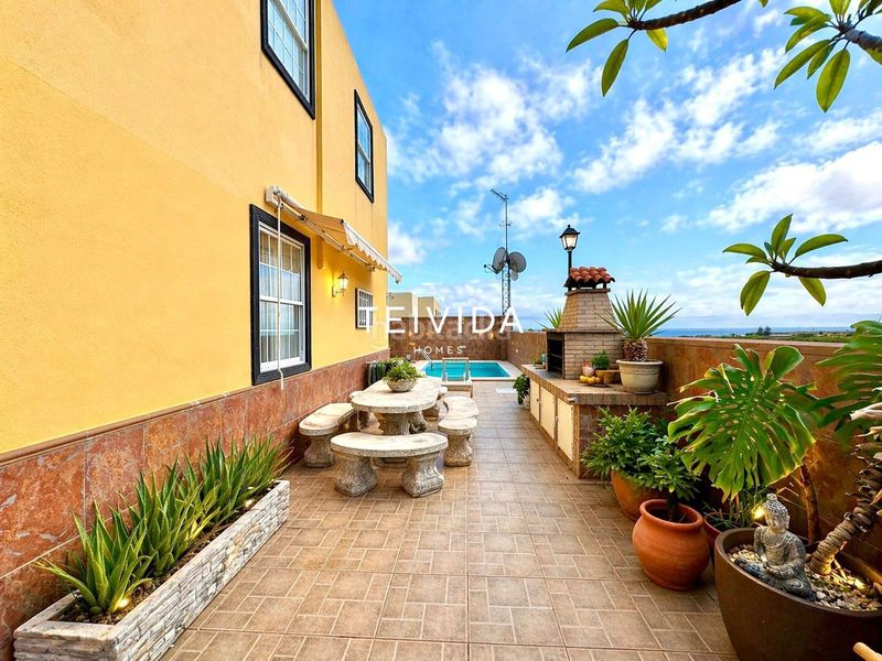 Foto 2af31316-cd7e-4974-82f6-886246b0f7a6. Casa amb aparcament piscina a Las Rosas Arona