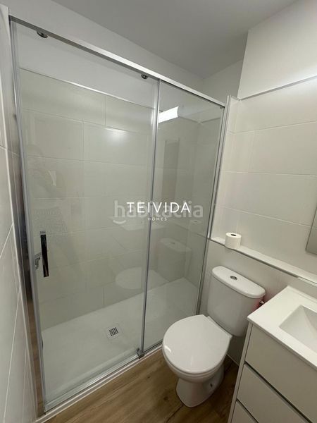 Foto 01a21c17-a87c-49ce-9dc9-dfa83efd5626. Etagenwohnung mit pool in Playa de las Américas Arona