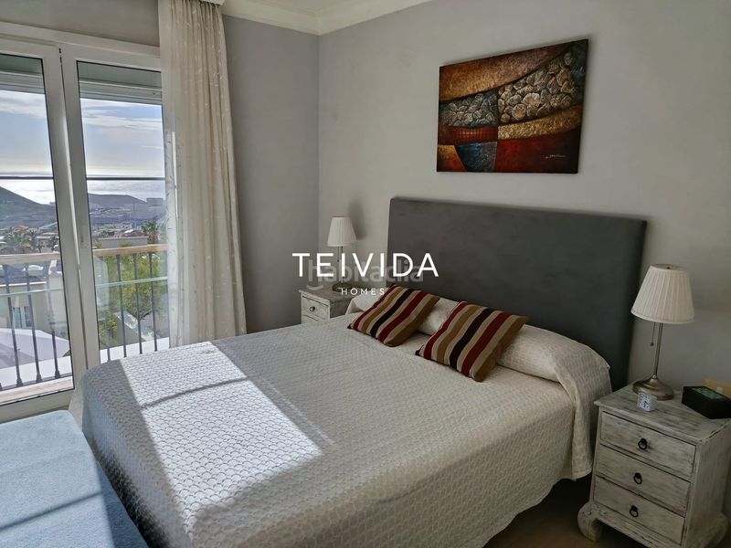 Foto 3c296d6a-c36d-4c4d-b082-60629717f9b3. Casa adossada amb aparcament a Chayofa Arona