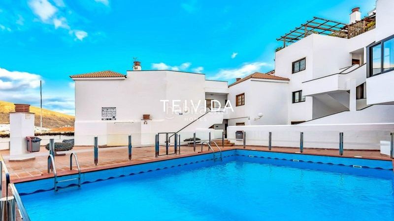 Foto 7e4f0632-f3f0-42c4-85c4-d4f18dc07dfd. Lloguer pis amb aparcament piscina a Los Cristianos Arona