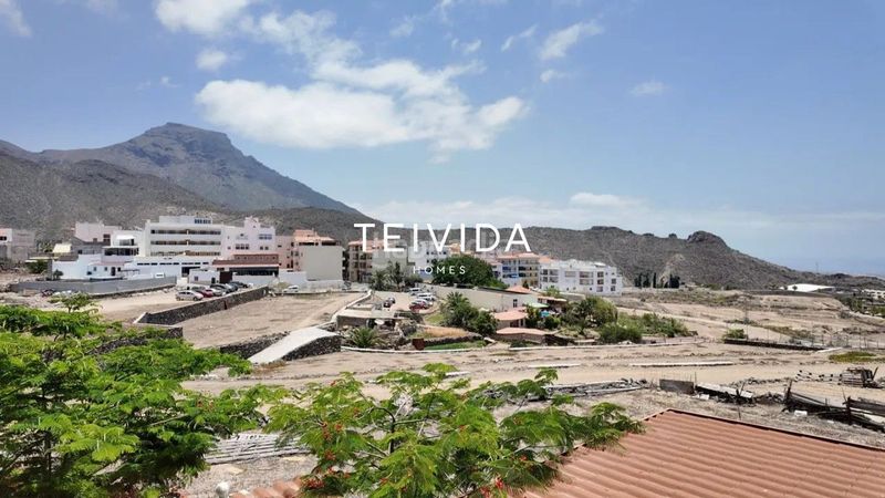 Foto cf129847-7a09-496f-b7ba-33e7053578c0. Pis a Casco Urbano Adeje