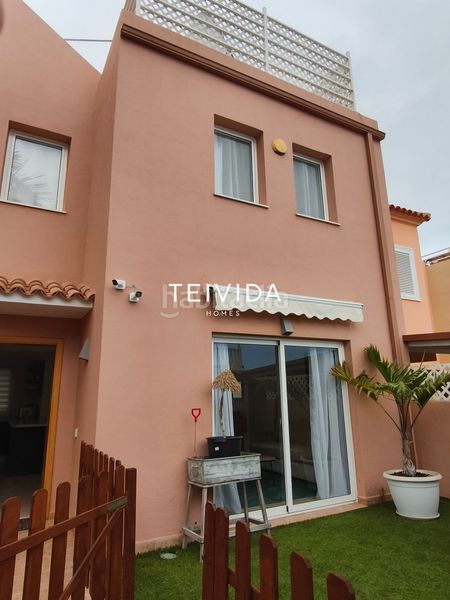 Foto 07a7a638-f2d8-413e-84d5-c9e0c68205a5. Casa adossada a Playa Fañabé Alto Adeje