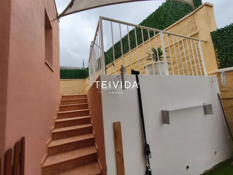 Foto da792a76-9cd8-4e77-b13a-31fe843705ff. Casa adossada a Playa Fañabé Alto Adeje