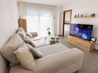 Pis  Calle pizarro. Piso de 3 habitaciones en la tejita con 2 terrazas y piscina cli