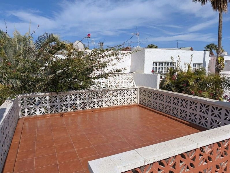 Foto 62a02d32-e07e-4a10-8002-d77172e7beed. Casa adossada amb piscina a Costa del Silencio Arona