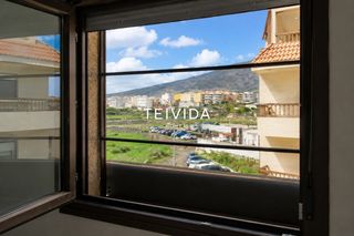Flat  Calle manuel bello ramos. Piso renovado en casco urbano de adeje con trastero!