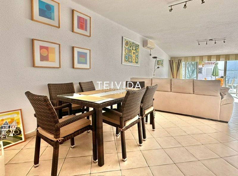 Foto a24a5fbf-7baf-4c69-b20e-44667d69a576. Casa adossada amb piscina a Playa de las Américas Arona
