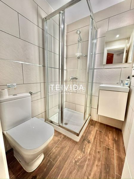 Foto ae88d402-20db-4c39-85b9-3c0c389c2dbd. Casa adossada amb piscina a Playa de las Américas Arona