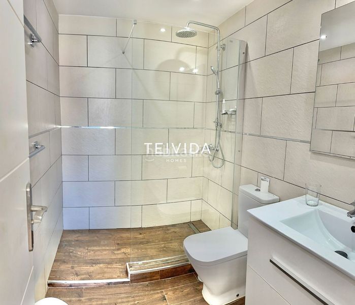 Foto bb464f5f-3aa8-4262-b46d-f545e64f225c. Casa adossada amb piscina a Playa de las Américas Arona