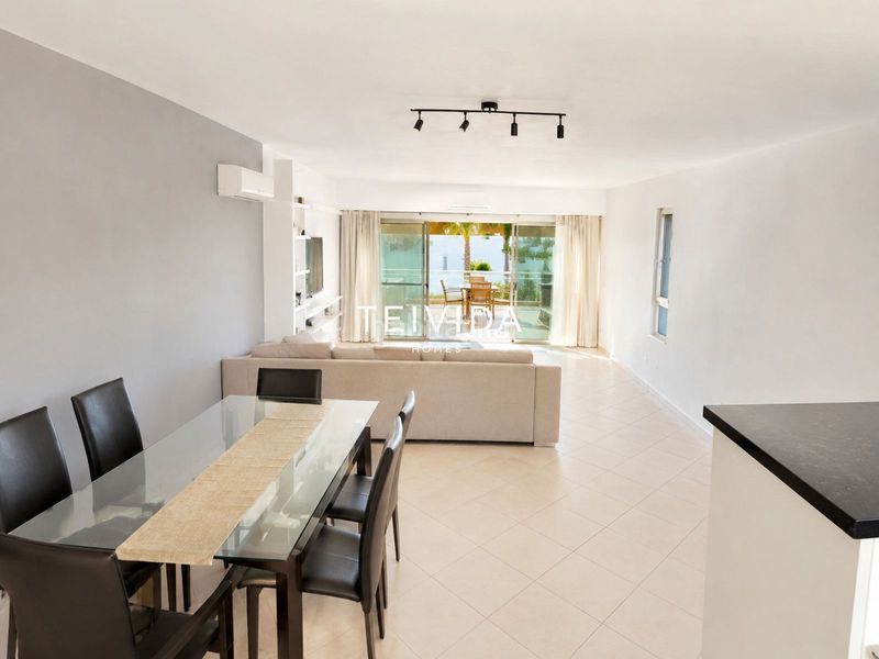 Foto fac5c654-082a-4d28-bd9e-356022d8f995. Casa adossada amb piscina a Playa de las Américas Arona