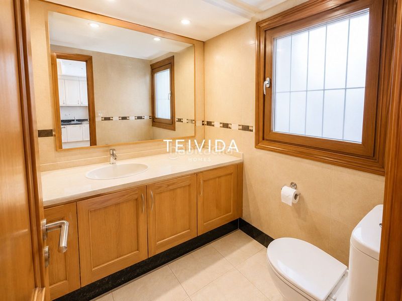 Foto 3847e178-3a8d-44dd-a1d9-5bc292be0558. Casa amb piscina a Los Cristianos Arona