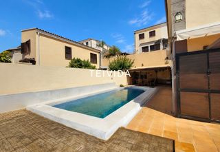 Casa adossada  Calle ant�n guanche. Chalet adosado en candelaria con piscina privada, terraza y gara
