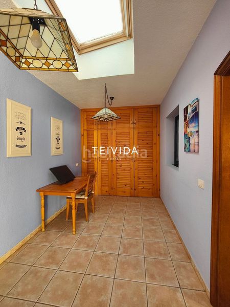 Foto 1f52ff72-e363-4ac7-a91c-089c8c2cbf19. Casa adossada amb aparcament a Cuevecitas - Malpaís Candelaria