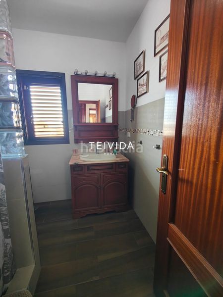 Foto 7b181a2a-0a48-4590-b18f-16bebbe1cb4e. Casa adossada amb aparcament a Cuevecitas - Malpaís Candelaria
