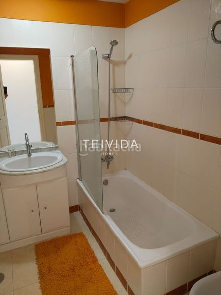 Foto f69c4434-5bee-497f-b907-65ddeafa1ec0. Pis amb aparcament piscina a Chayofa Arona