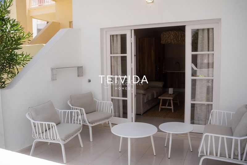 Foto 5adf53fa-b8aa-455e-99ef-65f115dad453. Rent flat with pool in Playa de Fañabé Adeje