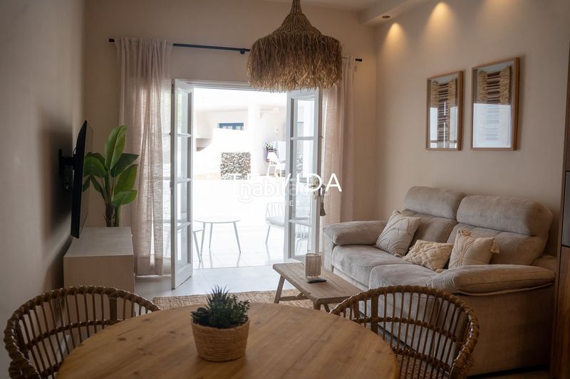 Foto ebe1459d-c979-43e8-8d40-083c2903efc8. Rent flat with pool in Playa de Fañabé Adeje