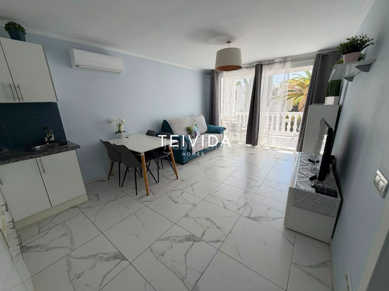 Foto 675ad2b3-e068-4965-91fa-2fa101a2f120. Flat with pool in Playa de las Américas Adeje