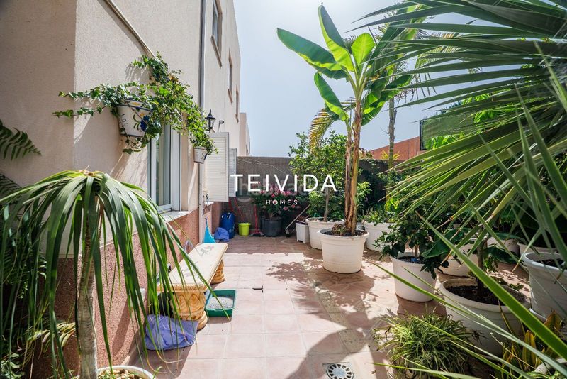 Foto ff71fc03-8e16-4b99-a0dd-6b47d0d48a44. Maison jumelée avec parking dans Fañabé - Ifonche y Benítez Adeje