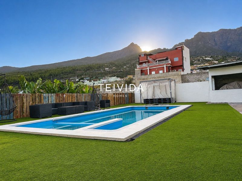 Foto b93813bf-ab0a-4446-a75e-1a49f824ed62. House with pool in Arafo