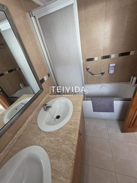 Foto 9163a11c-a3d0-4778-a25c-de450ffa87fe. Pis amb piscina a Los Cristianos Arona