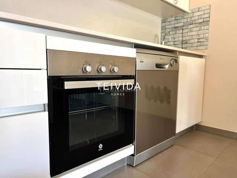 Foto 1588e628-ed78-48f7-a51d-0b145cc583f8. Flat with parking pool in Los Abrigos Granadilla de Abona