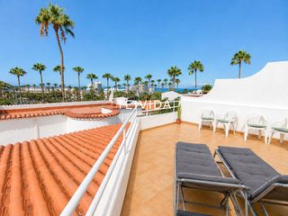 Casa adossada  Avenida de austria. Adosado en san eugenio con amplia terraza y piscina comunitaria!