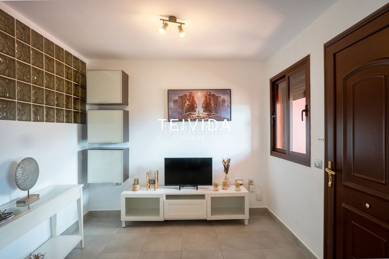Foto 15b5981e-9978-491d-9b2a-6b94fdff951a. Rent flat with parking pool in Playa Fañabé Alto Adeje