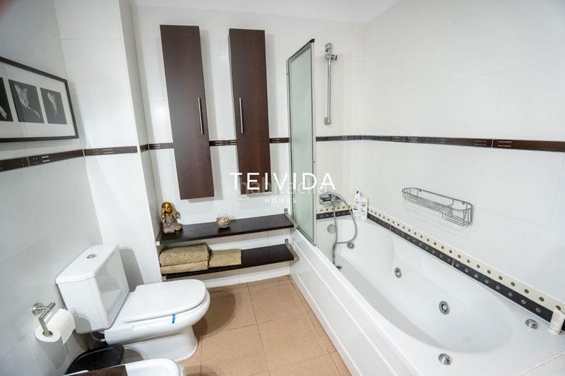 Foto 3d2f32ba-1ed4-4594-a06c-12522c4a2d38. Location duplex avec parking dans Playa Fañabé Alto Adeje