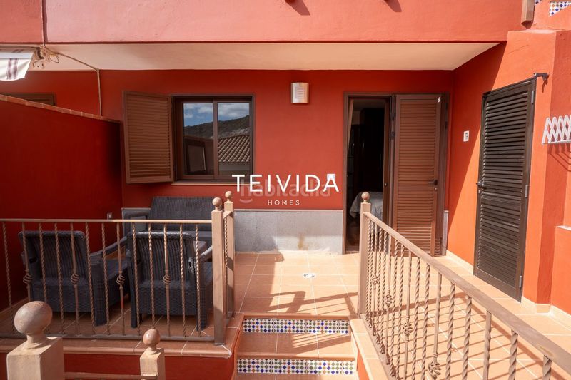 Foto d1eb5a0b-7dc9-415e-92b0-c056aa73c390. Location duplex avec parking dans Playa Fañabé Alto Adeje