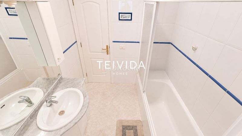 Foto b2349f73-764e-4204-aac7-0f4d2afa3e79. Casa adossada amb aparcament piscina a Costa del Silencio Arona