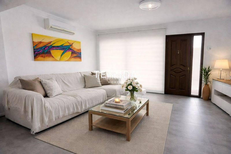 Foto 19b01b10-79b4-4302-b125-e7e85163841a. Casa a schiera con parcheggio in costa Teguise Teguise