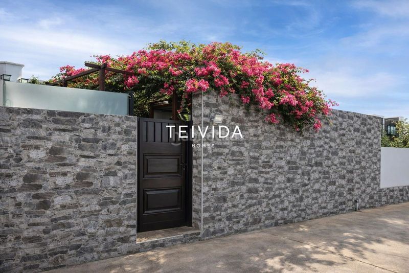Foto 4a595487-b076-4150-9c0a-bad8fe77aff9. Casa a schiera con parcheggio in costa Teguise Teguise