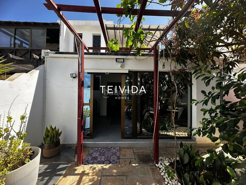 Foto 6ece6b78-1953-4025-9b52-ad9670fa8a37. Casa a schiera con parcheggio in costa Teguise Teguise