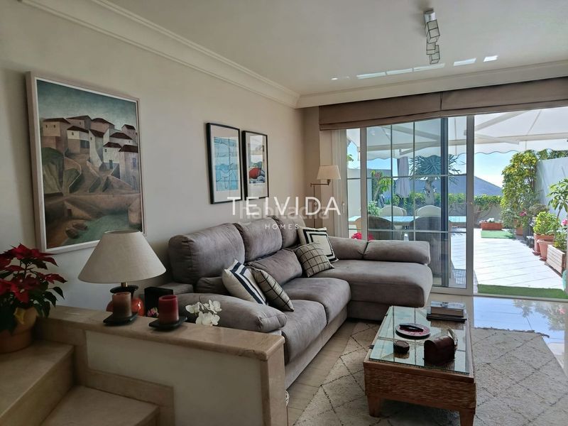 Foto bb9af3e7-e534-4efa-beca-a6712acd6a91. Casa adossada amb aparcament a Chayofa Arona