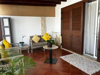 Casa adosada  San eugenio. Villa adosada con terraza, piscina y garaje privado en san eugen