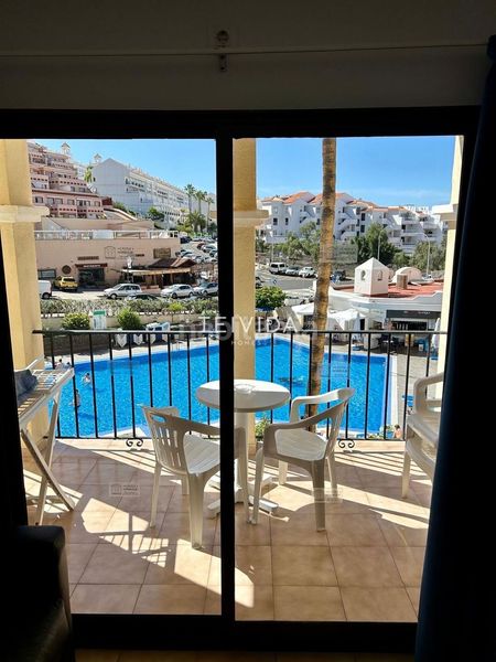 Foto 35488ca0-3c8e-405e-8127-5a451cb7db3b. Pis amb piscina a Los Cristianos Arona
