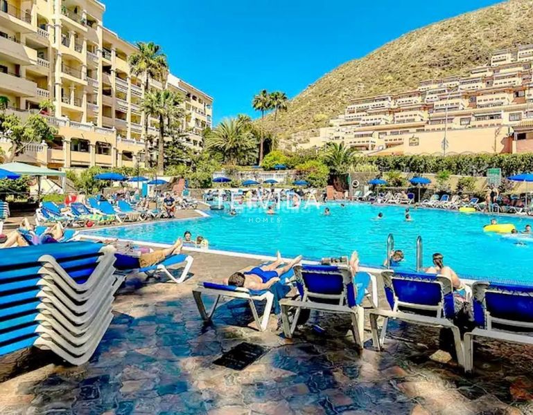 Foto c8b8a9e0-e9ae-4bc6-b5c3-ecf5eef34aeb. Pis amb piscina a Los Cristianos Arona