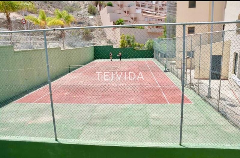 Foto d91957fb-3c7b-481c-bb9f-eaa92fbed828. Pis amb piscina a Los Cristianos Arona