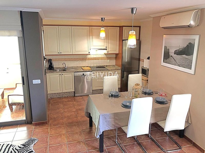 Foto 5baf9f52-318b-401d-9496-561b826676b2. Casa adossada amb aparcament piscina a Los Abrigos Granadilla de Abona