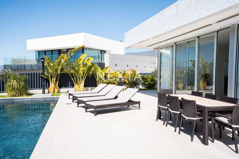 Foto 7a987be6-3c8d-42c5-a10a-00c3412c29d5. Xalet amb aparcament piscina a Abama Guía de Isora