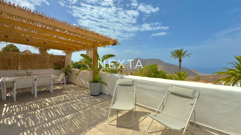 Foto 820d8813-141c-4c72-bab7-e698ae8d8435. Casa amb aparcament piscina a Chayofa Arona