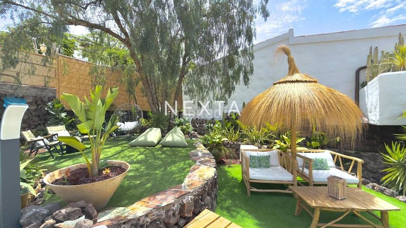 Foto a99198eb-8337-484a-87e0-3f74a20aecfe. Casa amb aparcament piscina a Chayofa Arona