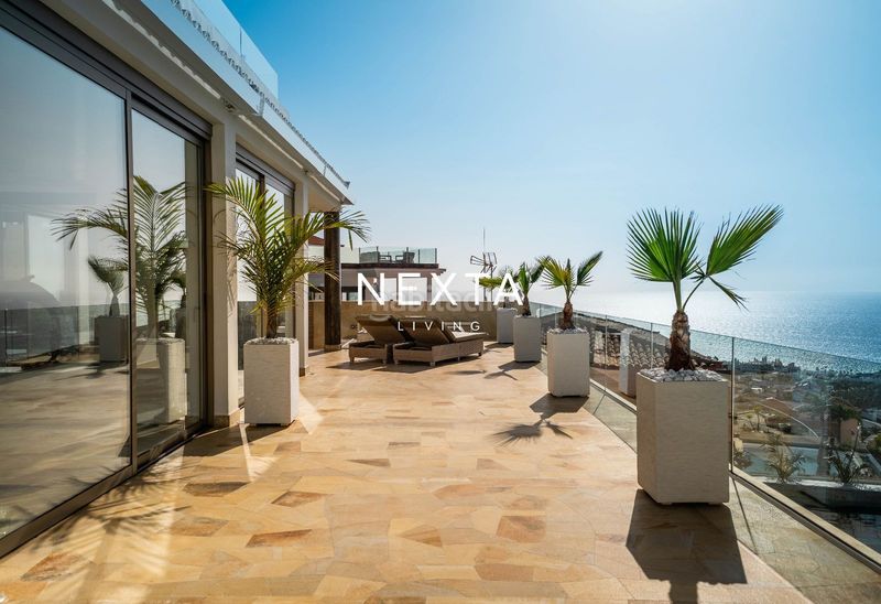 Foto 7b6b16ea-38dd-4750-a08d-db31bea2f68c. Casa amb aparcament piscina a San Eugenio Alto Adeje