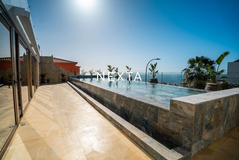 Foto c6932335-0f52-42fb-8736-b1f46ccc1c40. Casa amb aparcament piscina a San Eugenio Alto Adeje