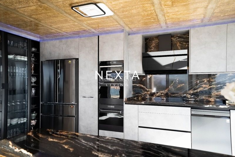 Foto cc0dcd00-8fad-4abe-877b-cbf678c2eb7d. Casa amb aparcament piscina a San Eugenio Alto Adeje